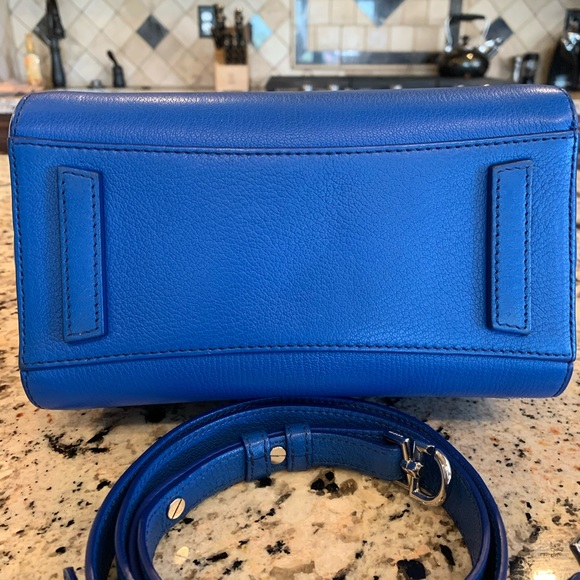 ❌❌❌SOLD❌❌❌ Givenchy Antigona Mini Indigo Blue - Picture 2 of 6
